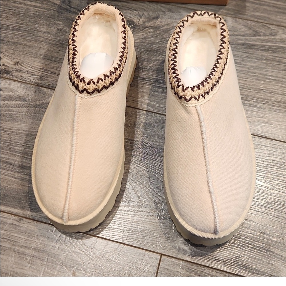 Brigham-55 Beige Sherpa Lined Women's sz 8.5 Slip-on Shoes